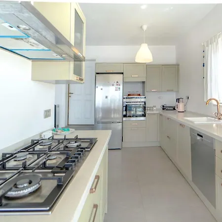 Sea View Flat With Terrace 3 Min To Beach Villa