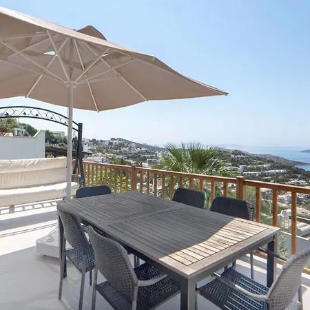 Sea View Flat With Terrace 3 Min To Beach *