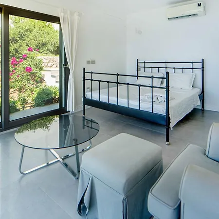 Sea View Flat With Terrace 3 Min To Beach *